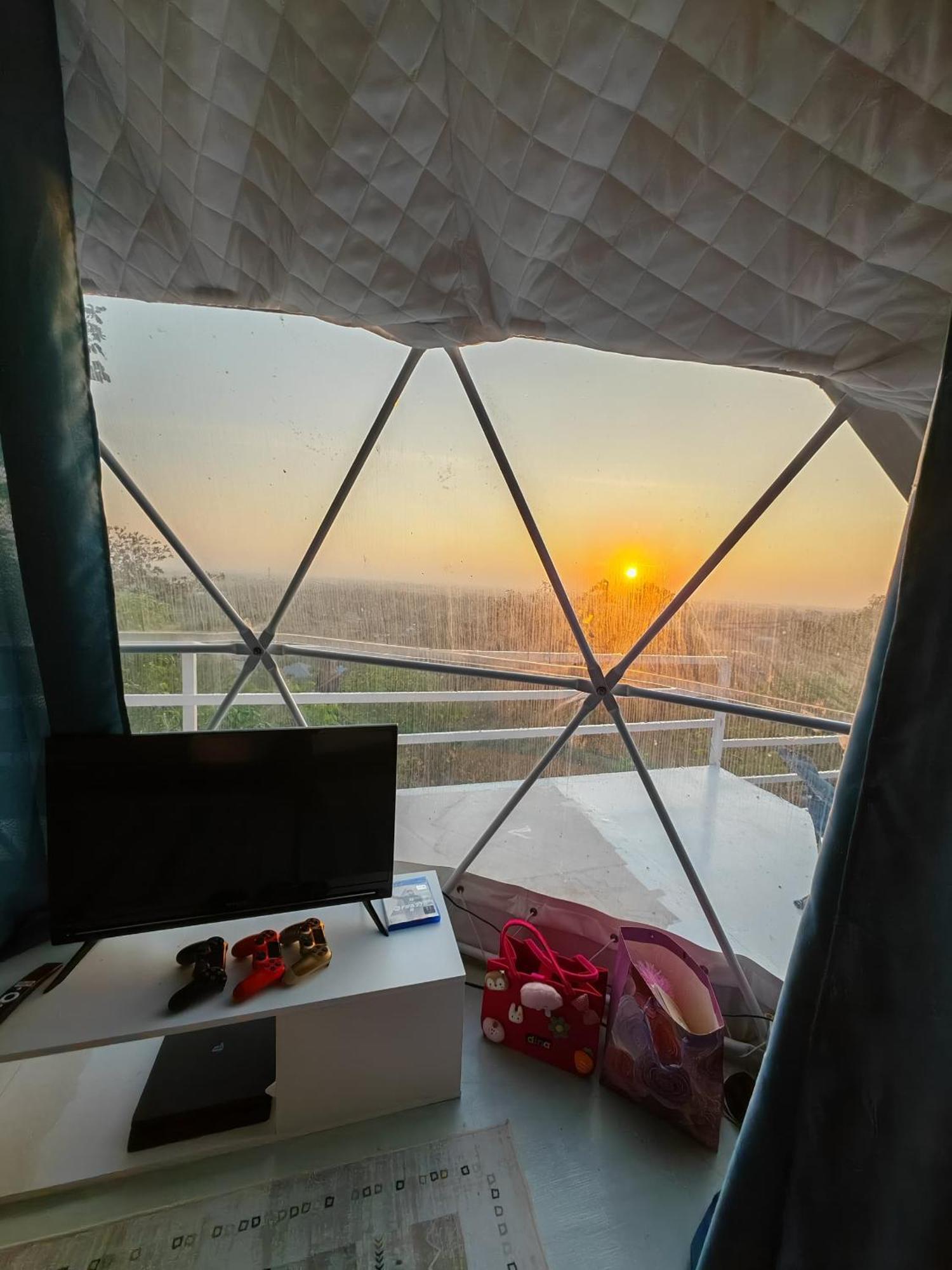 Gunung Medan Glamping & Cafe Hotel Kangar Bagian luar foto