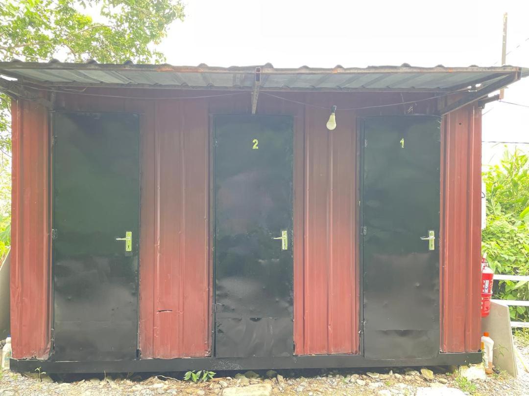 Gunung Medan Glamping & Cafe Hotel Kangar Bagian luar foto