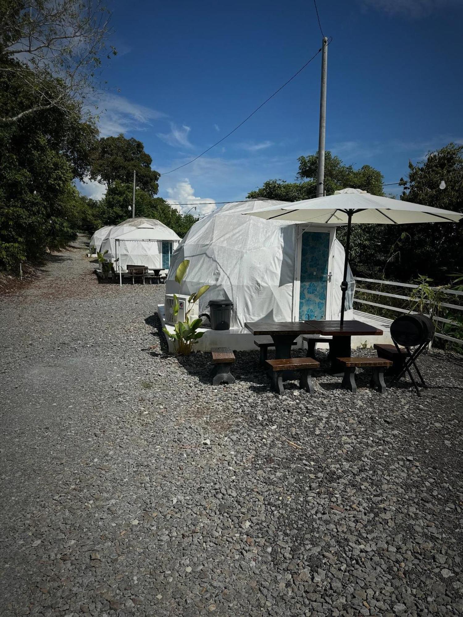 Gunung Medan Glamping & Cafe Hotel Kangar Bagian luar foto