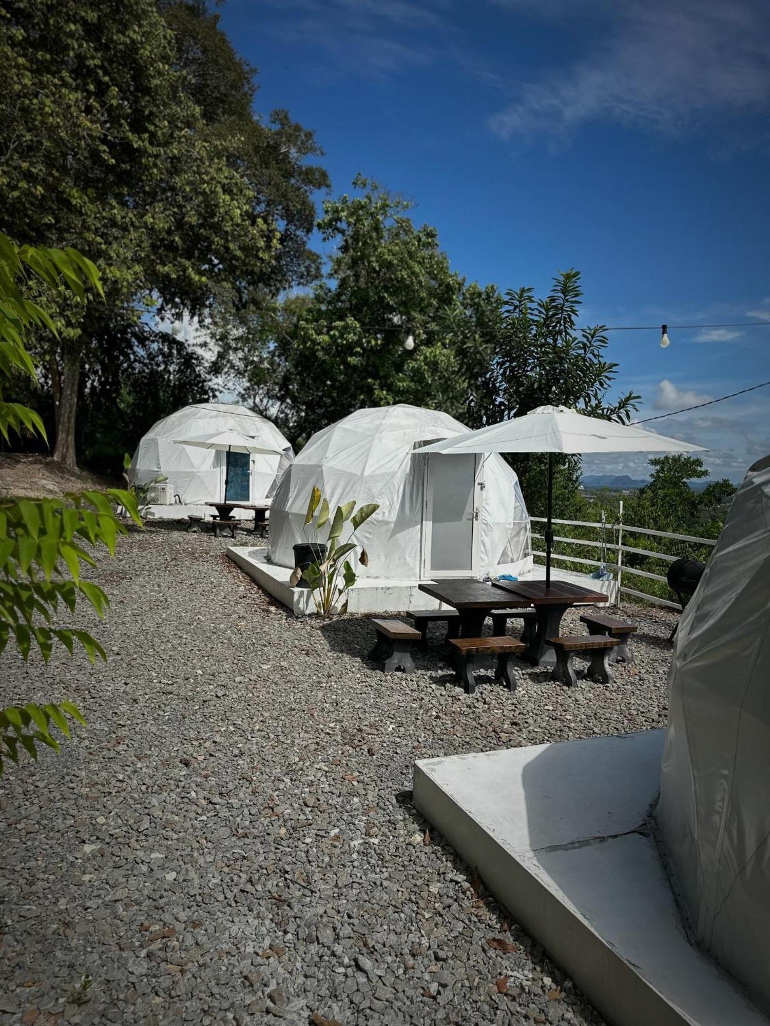 Gunung Medan Glamping & Cafe Hotel Kangar Bagian luar foto